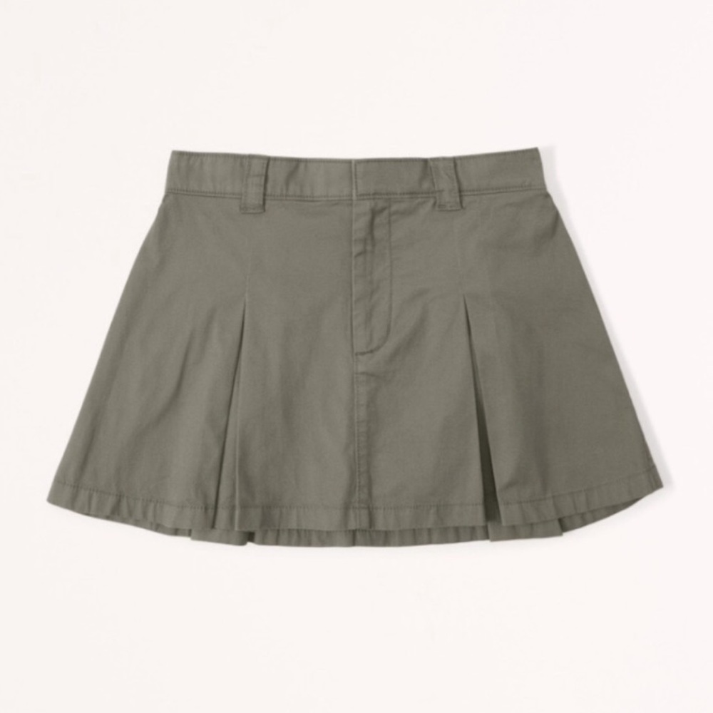 Abercrombie & Fitch Pleated Chino Mini Skort